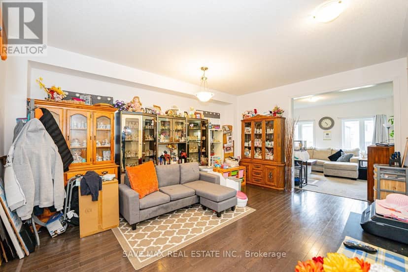 335 Ridley Crescent — photo 9 of 40