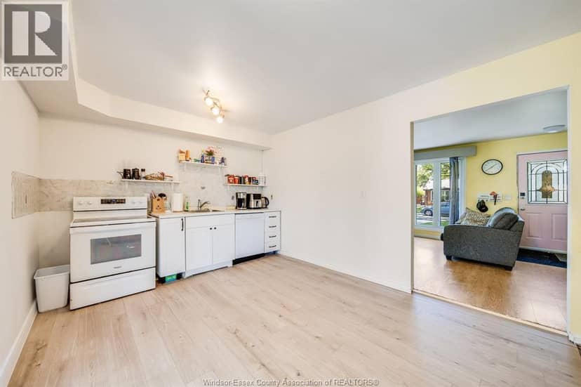 368 Carling Crescent — photo 17 of 40