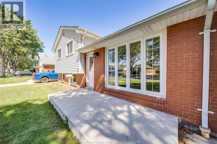 368 Carling Crescent — photo 37 of 40