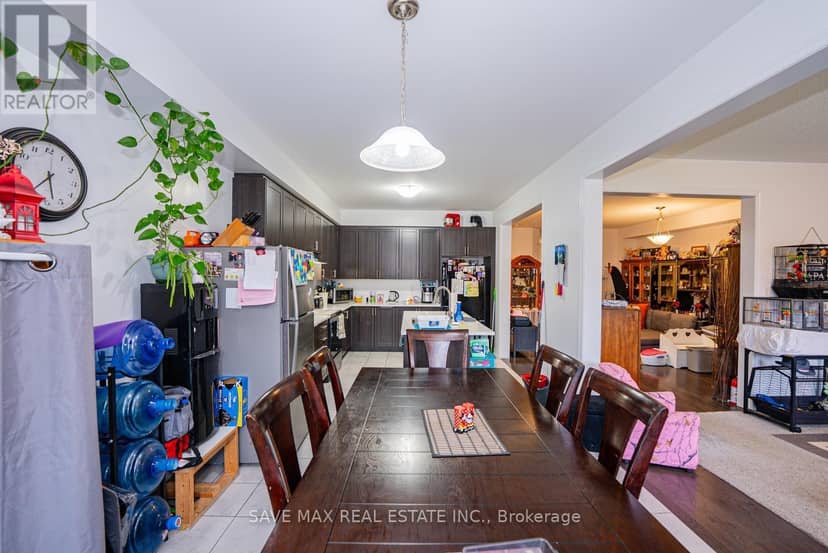 335 Ridley Crescent — photo 17 of 40