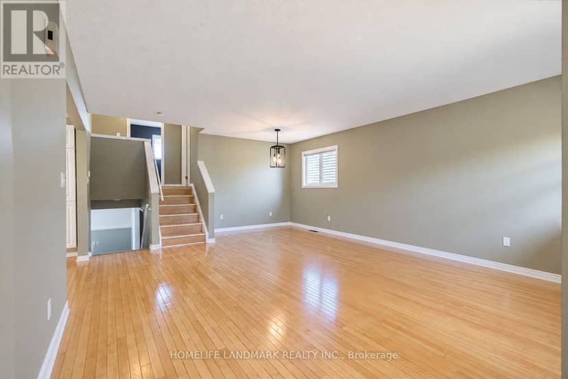 36 - 59 Pennybrook Crescent, London North, photo 3