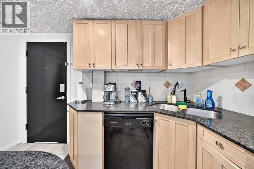 103, 1424 22 Avenue SW — photo 9 of 24