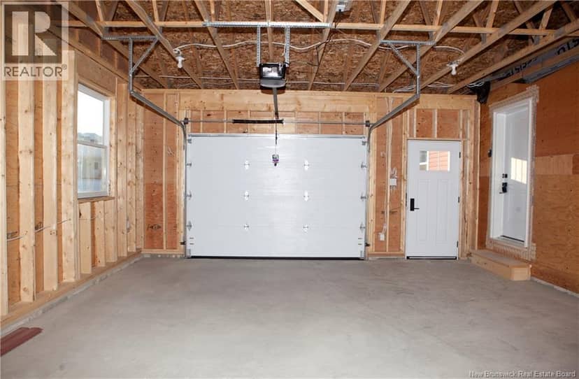128 Hetherington Court — photo 4 of 40