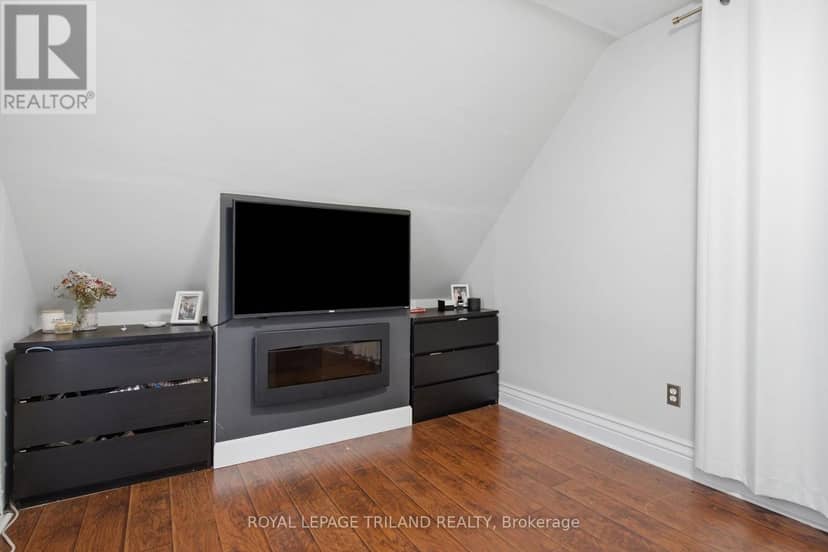 54 Hume Street — photo 25 of 40