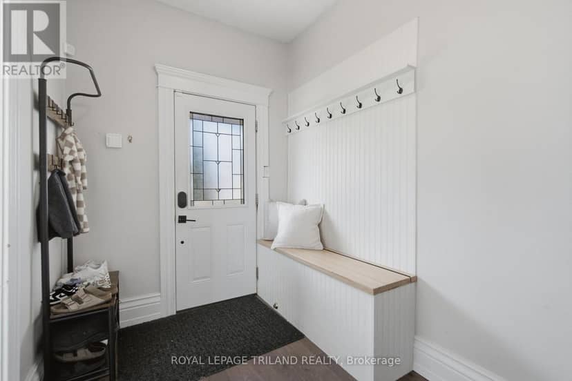 54 Hume Street, London East, photo 3
