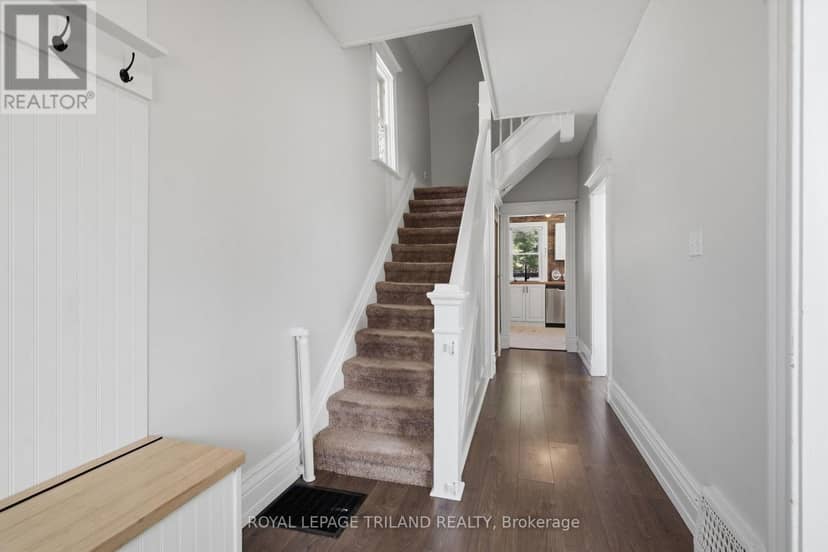54 Hume Street, London East, photo 4