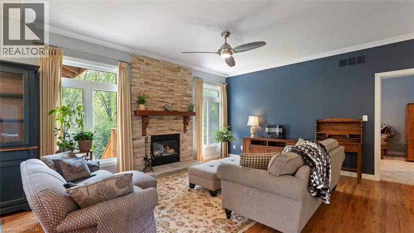 2 HUNTER Drive S — photo 12 of 40