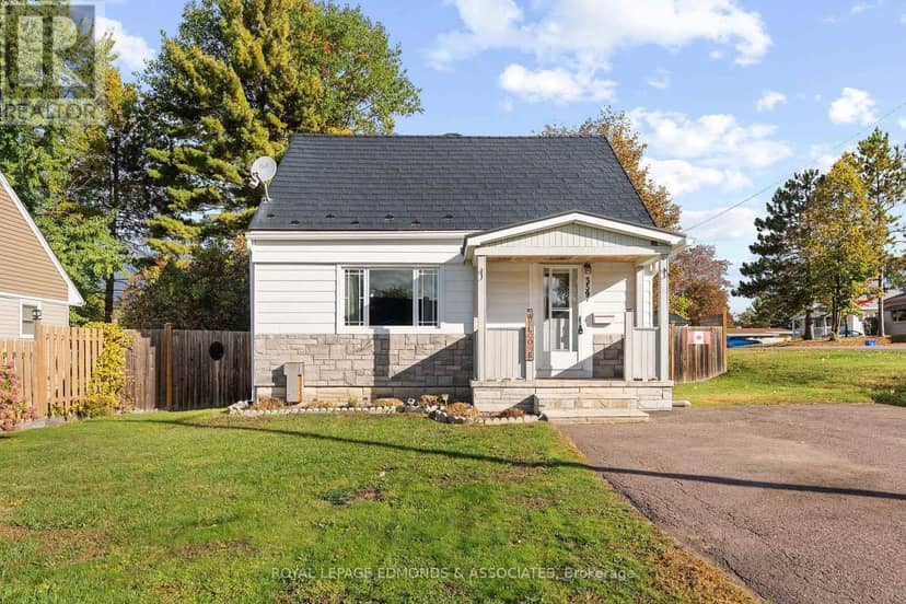 359 Chamberlain Street, Pembroke, photo 2