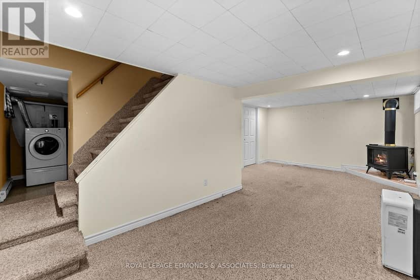 359 Chamberlain Street — photo 25 of 40