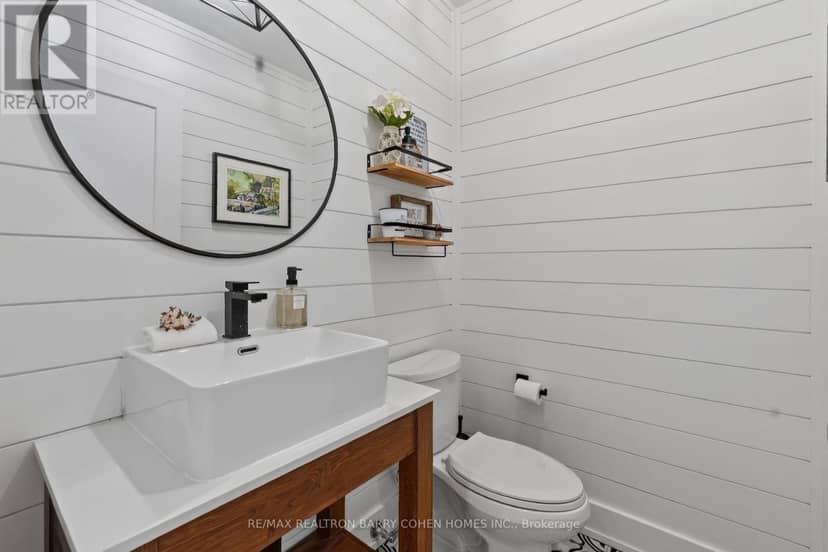 39 Romney Road, Toronto, photo 8