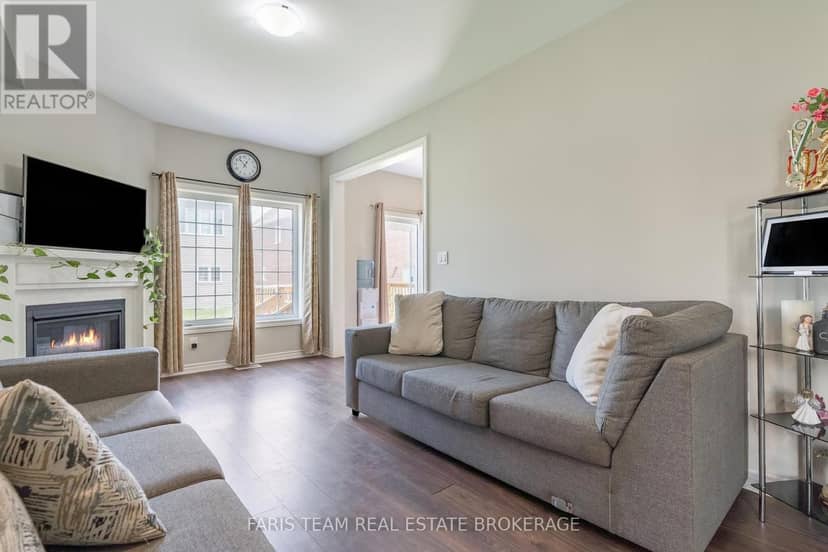 207 Cubitt Street — photo 14 of 38