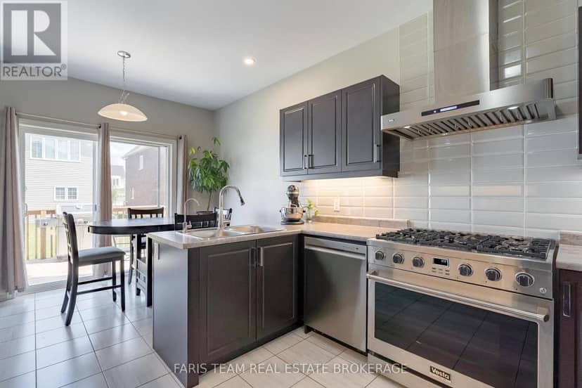 207 Cubitt Street, Clearview, photo 7