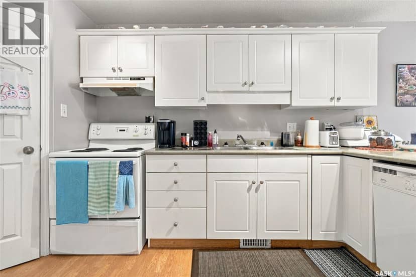 5440 Rochdale BOULEVARD — photo 14 of 25