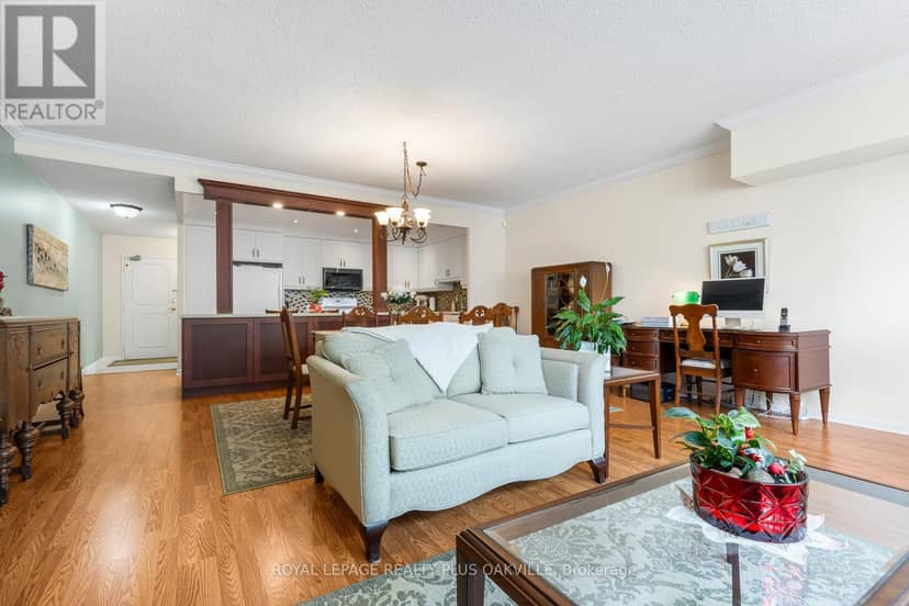 102 - 2175 Marine Drive — photo 14 of 40