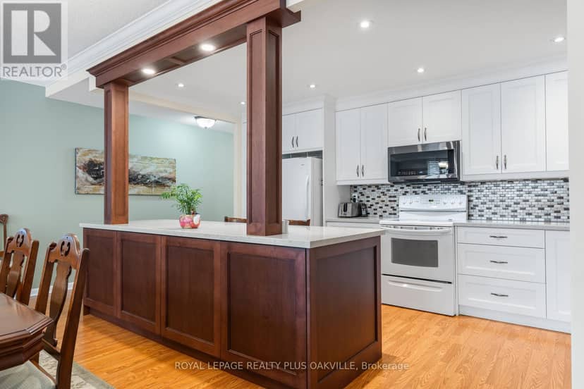 102 - 2175 Marine Drive, Oakville, photo 8