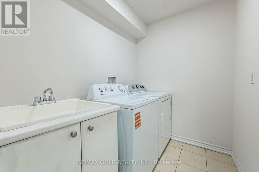 17 Lola Crescent — photo 31 of 40