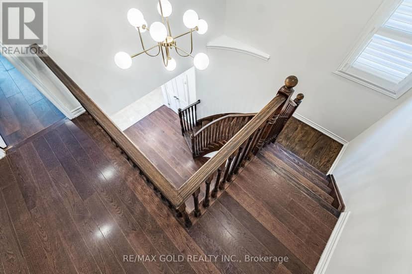 17 Lola Crescent — photo 33 of 40