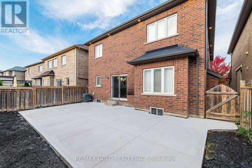 17 Lola Crescent — photo 36 of 40