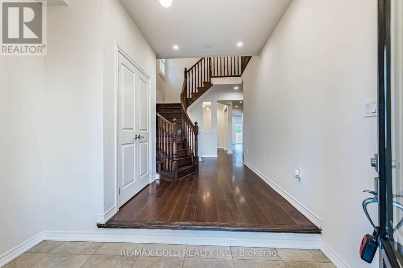 17 Lola Crescent, Brampton, photo 5