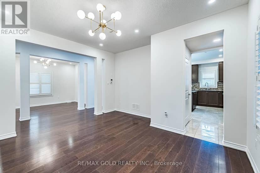 17 Lola Crescent — photo 9 of 40