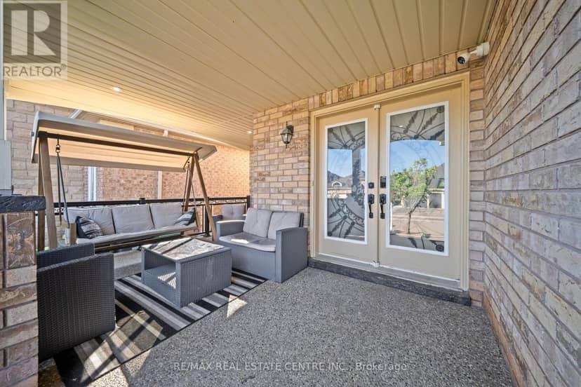 10 Midvale Road — photo 4 of 37