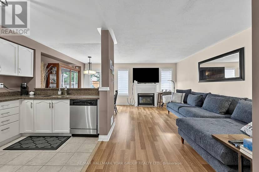 620 Bondi Avenue, Newmarket, photo 6