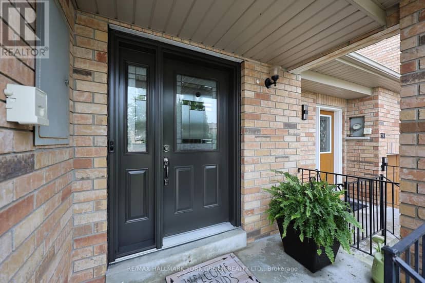 620 Bondi Avenue, Newmarket, photo 3