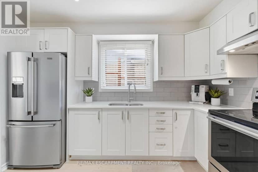 37 Bayview Drive — photo 10 of 31