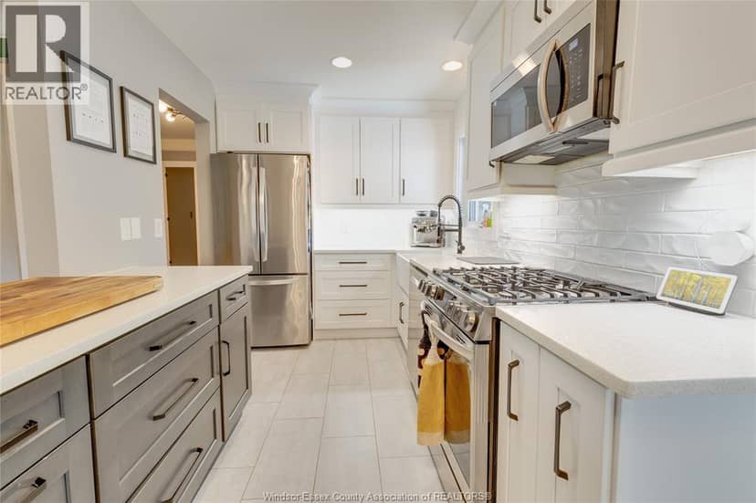 3035 Radisson — photo 11 of 40
