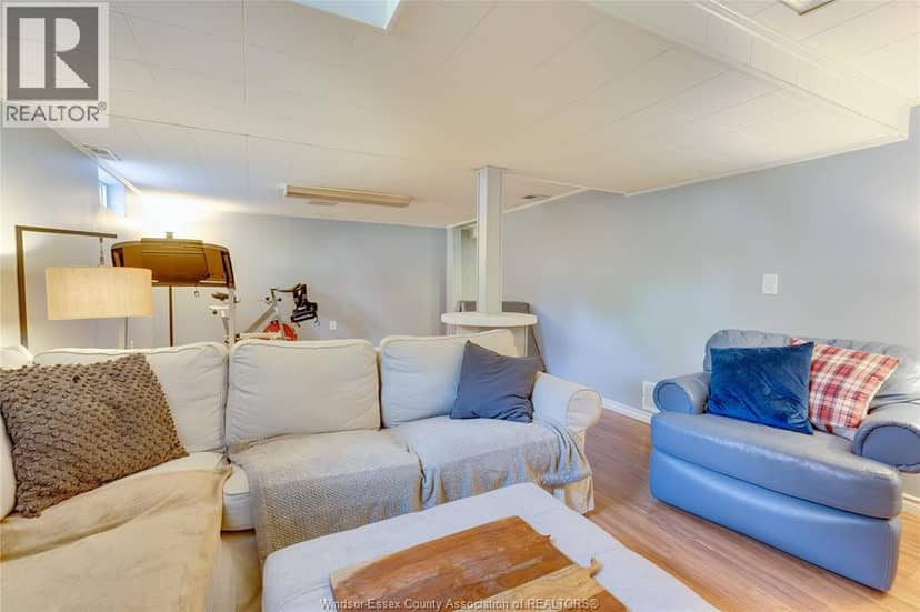 3035 Radisson — photo 32 of 40