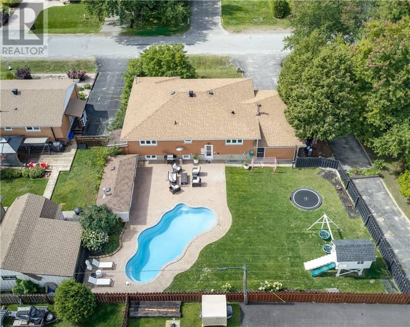 3182 Leo Avenue, Val Caron, photo 2