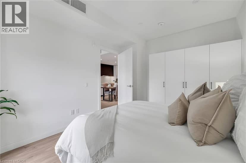 741 KING Street W Unit# 306 — photo 11 of 24
