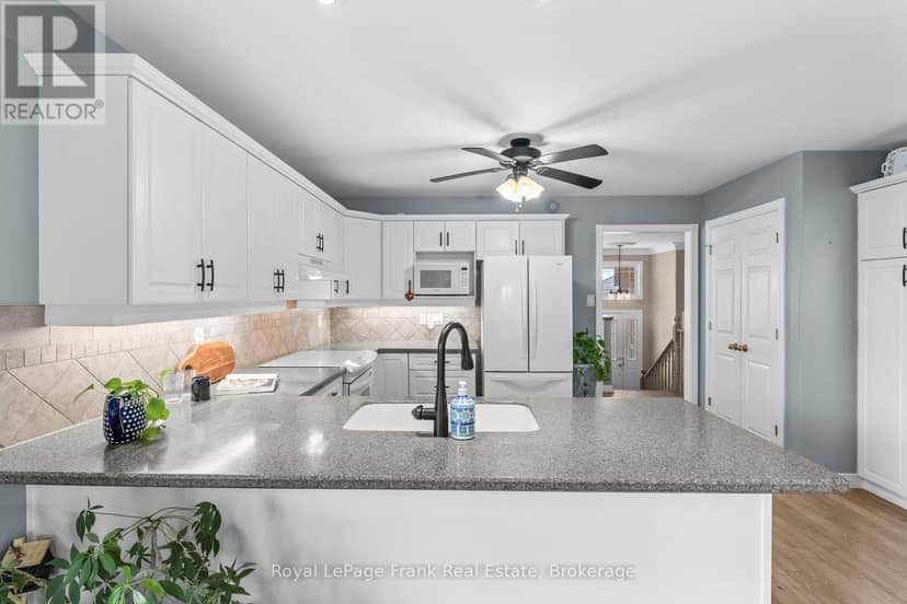 18 Matthews Court — photo 13 of 40