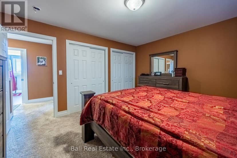 126183 Mall Road — photo 17 of 28