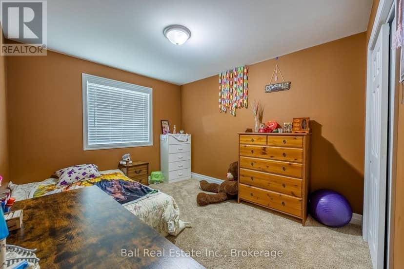 126183 Mall Road — photo 21 of 28