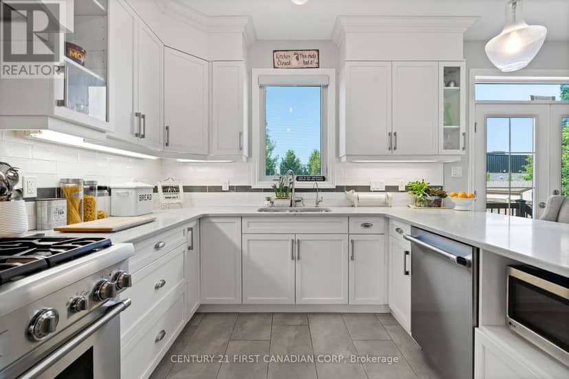 155 Spencer Avenue — photo 17 of 40