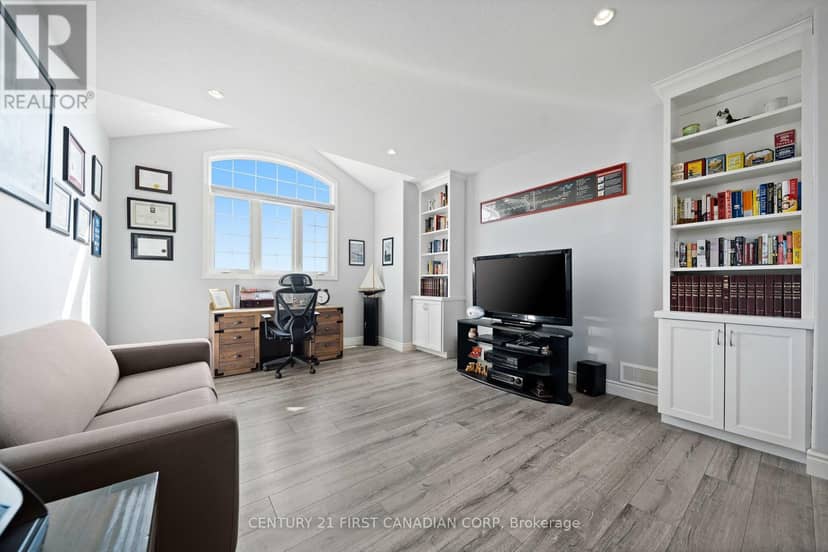155 Spencer Avenue — photo 26 of 40