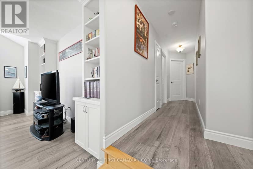 155 Spencer Avenue — photo 29 of 40