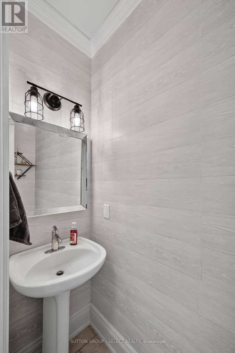 1388 Kains Woods Terrace — photo 15 of 37