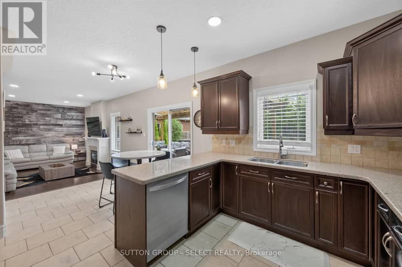 1388 Kains Woods Terrace, London South, photo 6