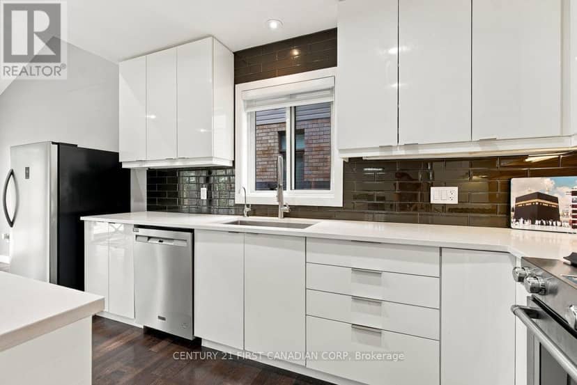 535 Freeport Street — photo 18 of 40