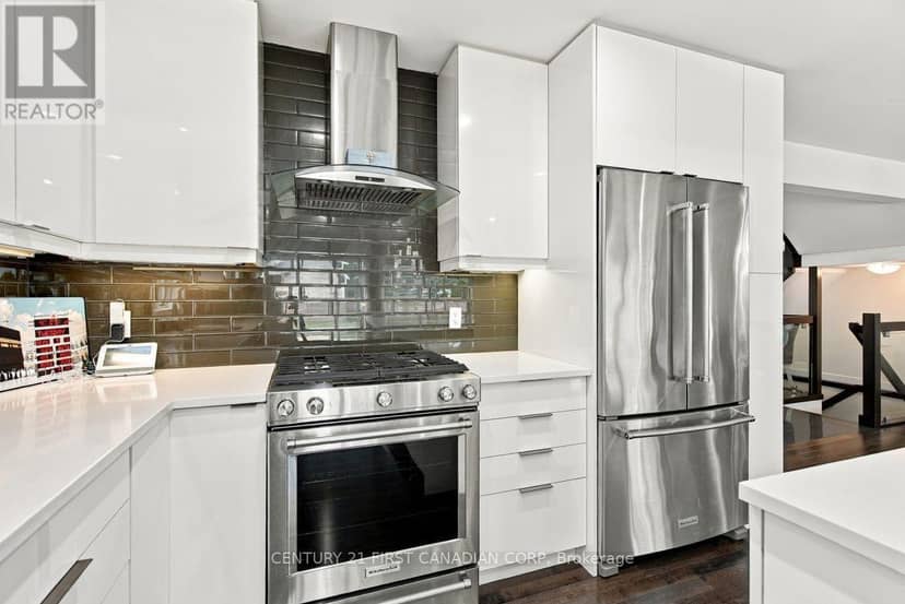 535 Freeport Street — photo 19 of 40
