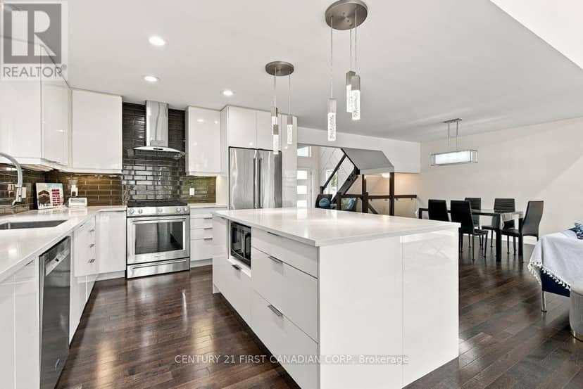 535 Freeport Street — photo 20 of 40
