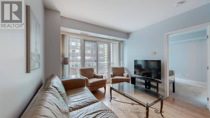 903 - 234 Rideau Street — photo 14 of 32