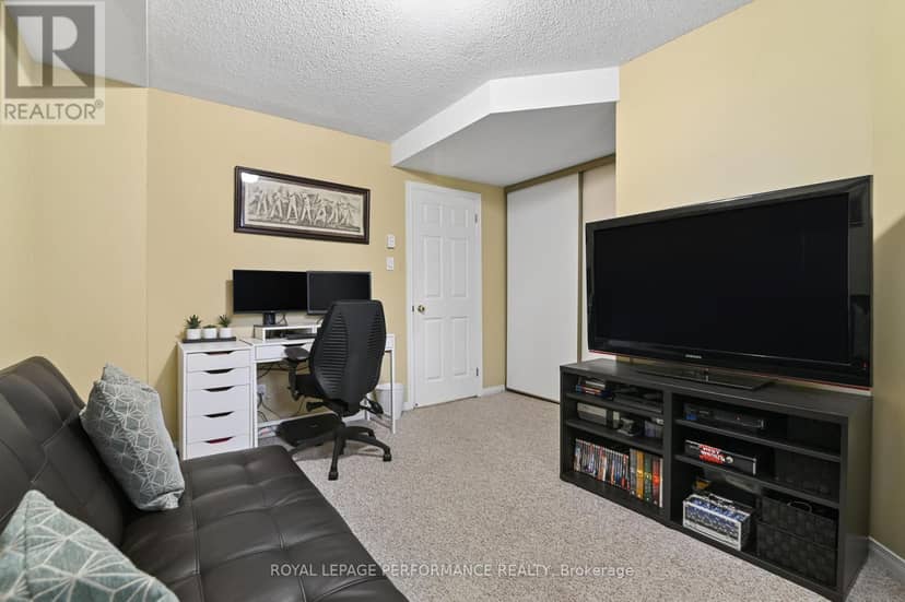 6 - 266 Briston Private — photo 21 of 28