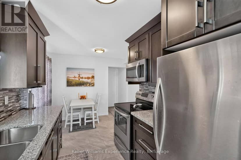 13 Lindsay Court — photo 10 of 40