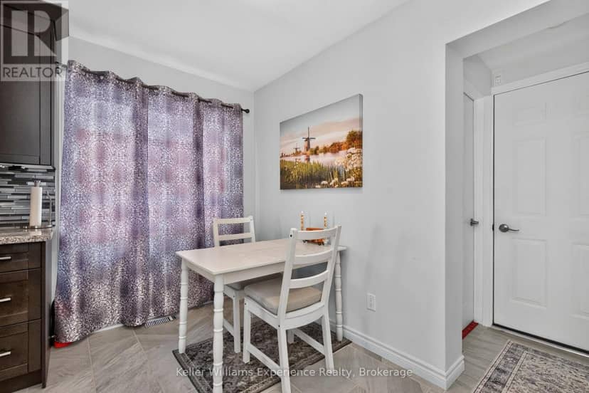 13 Lindsay Court — photo 11 of 40