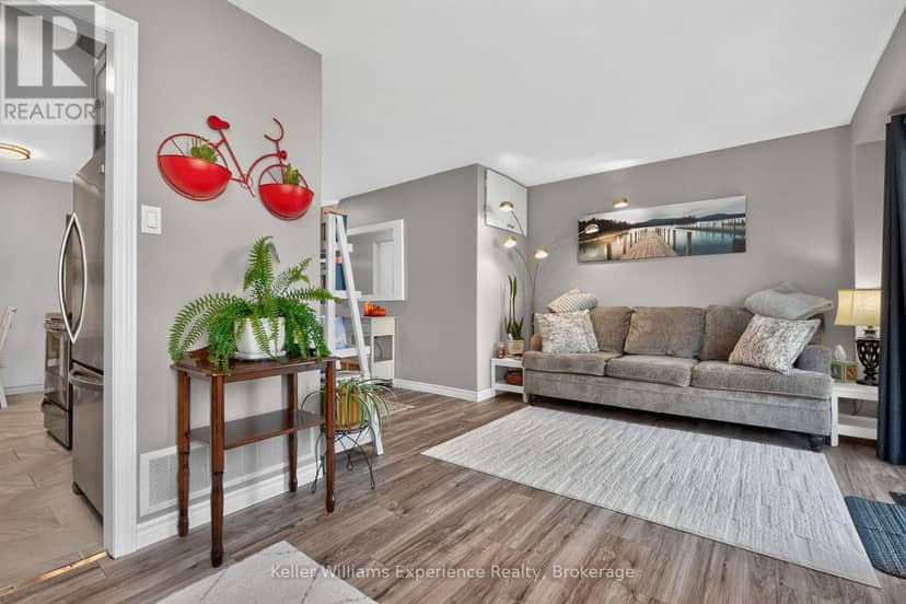 13 Lindsay Court — photo 15 of 40