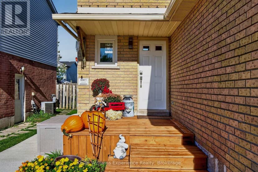13 Lindsay Court, Barrie, photo 4