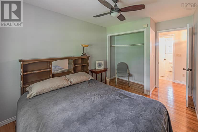 112 Pleasant Street — photo 16 of 40